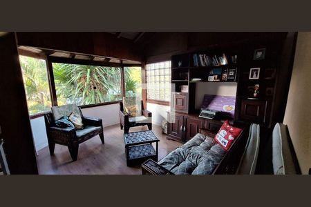 Casa à venda com 4 quartos, 360m² em Vila Progresso, Niterói