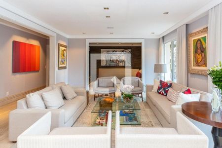 Apartamento à venda com 4 quartos, 300m² em Vila Uberabinha, São Paulo