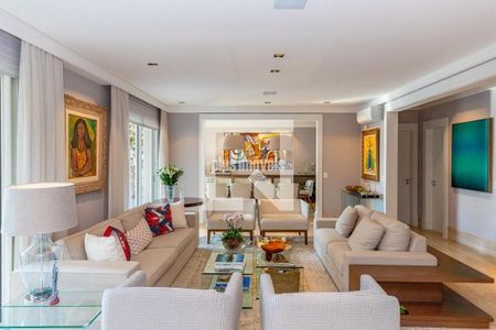 Apartamento à venda com 4 quartos, 300m² em Vila Uberabinha, São Paulo