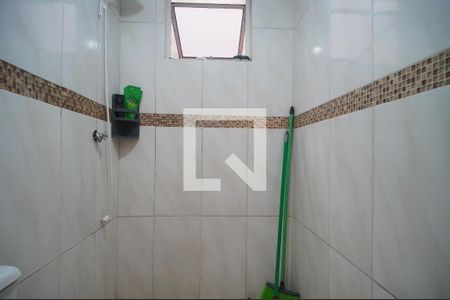 Banheiro de apartamento à venda com 2 quartos, 45m² em Duque de Caxias, São Leopoldo