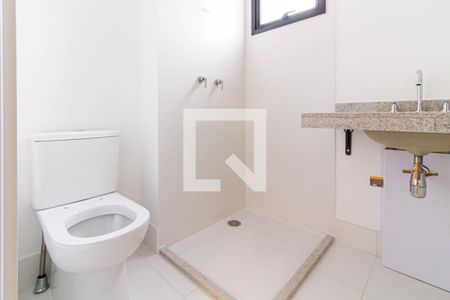 Banheiro de kitnet/studio à venda com 1 quarto, 22m² em Perdizes, São Paulo