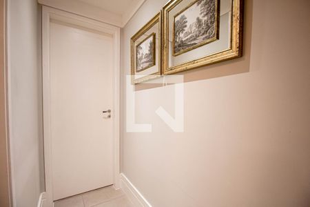 Corredor de apartamento à venda com 3 quartos, 210m² em Vila Cruzeiro, São Paulo