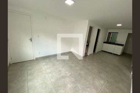 Sala de apartamento à venda com 3 quartos, 75m² em Jacarepaguá, Rio de Janeiro