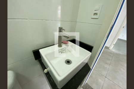 Banheiro Social de apartamento à venda com 3 quartos, 75m² em Jacarepaguá, Rio de Janeiro