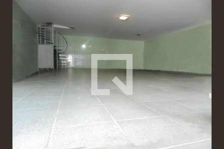 Garagem de casa à venda com 3 quartos, 354m² em Boaçava, São Paulo