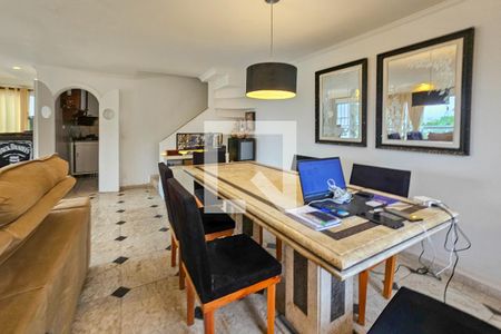 Sala de apartamento para alugar com 5 quartos, 160m² em Jardim Las Palmas, Guarujá