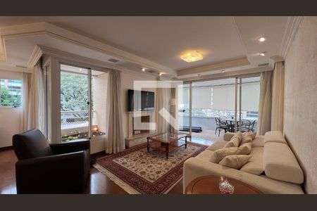 Sala de TV de apartamento à venda com 4 quartos, 218m² em Paraíso, São Paulo