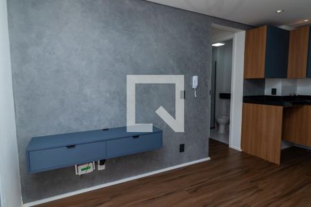 Sala de apartamento para alugar com 2 quartos, 35m² em Parque Industrial Tomas Edson, São Paulo