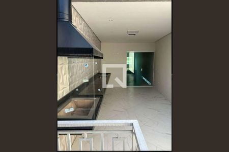 Casa à venda com 3 quartos, 200m² em Vila Carrão, São Paulo