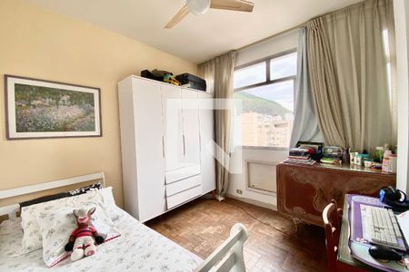 Quarto 1 de apartamento à venda com 3 quartos, 110m² em Copacabana, Rio de Janeiro
