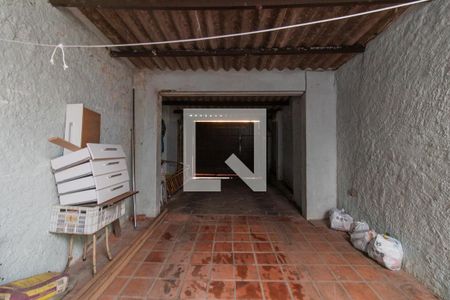 Garagem de casa à venda com 5 quartos, 129m² em Teresópolis, Porto Alegre