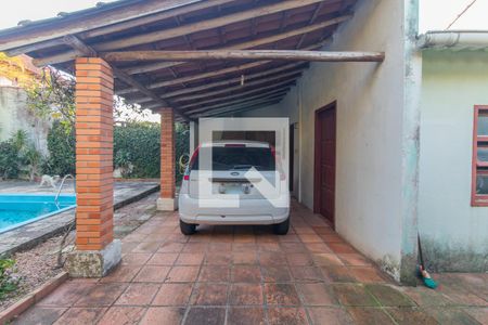 Garagem de casa à venda com 5 quartos, 129m² em Teresópolis, Porto Alegre