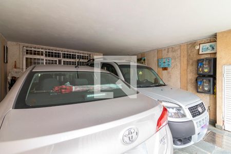 Garagem de casa à venda com 4 quartos, 180m² em Jardim das Laranjeiras, São Paulo