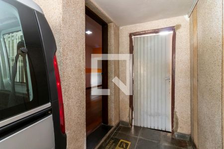 Corredor Lateral de casa à venda com 4 quartos, 180m² em Jardim das Laranjeiras, São Paulo