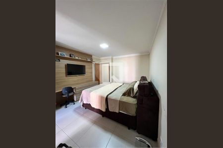 Casa à venda com 3 quartos, 220m² em Vila Mangalot, São Paulo