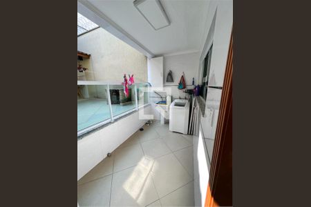 Casa à venda com 3 quartos, 220m² em Vila Mangalot, São Paulo