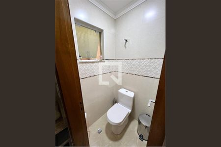 Casa à venda com 3 quartos, 220m² em Vila Mangalot, São Paulo