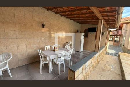 Casa à venda com 3 quartos, 296m² em Itaipu, Niterói