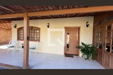 Casa à venda com 3 quartos, 296m² em Itaipu, Niterói