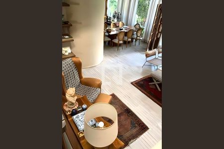 Casa à venda com 3 quartos, 340m² em Campo Belo, São Paulo