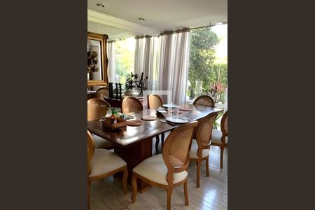 Casa à venda com 3 quartos, 340m² em Campo Belo, São Paulo