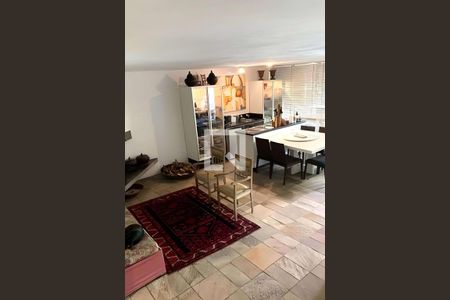 Casa à venda com 3 quartos, 340m² em Campo Belo, São Paulo