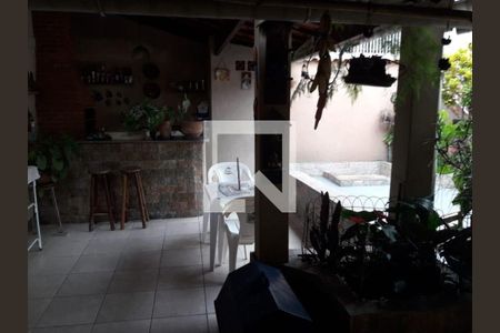 Casa à venda com 3 quartos, 260m² em Icaraí, Niterói