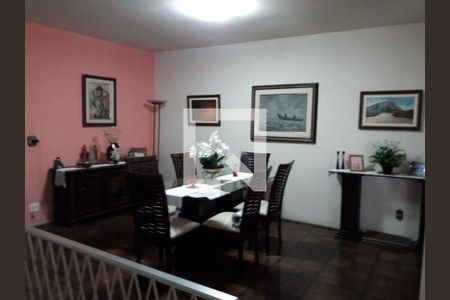 Casa à venda com 3 quartos, 260m² em Icaraí, Niterói