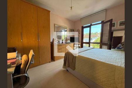 Casa à venda com 3 quartos, 200m² em Maria Paula, Niterói