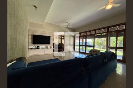 Casa à venda com 3 quartos, 200m² em Maria Paula, Niterói