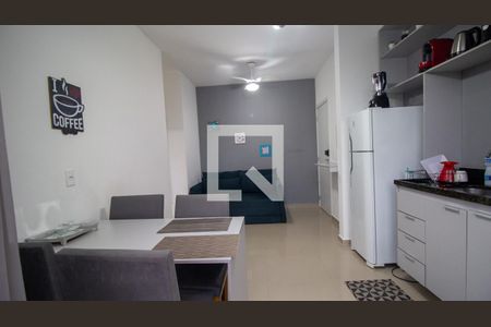 Sala de apartamento para alugar com 1 quarto, 26m² em Recreio dos Bandeirantes, Rio de Janeiro
