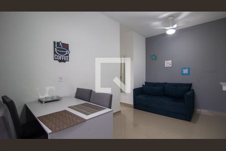 Sala de apartamento para alugar com 1 quarto, 26m² em Recreio dos Bandeirantes, Rio de Janeiro