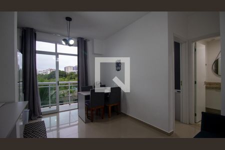 Sala de apartamento para alugar com 1 quarto, 26m² em Recreio dos Bandeirantes, Rio de Janeiro