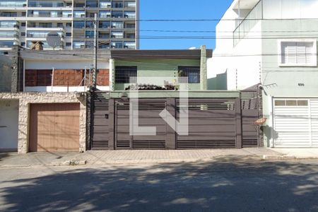 Fachada de casa à venda com 4 quartos, 205m² em Vila Cordeiro, São Paulo