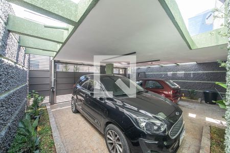 Garagem de casa à venda com 4 quartos, 205m² em Vila Cordeiro, São Paulo