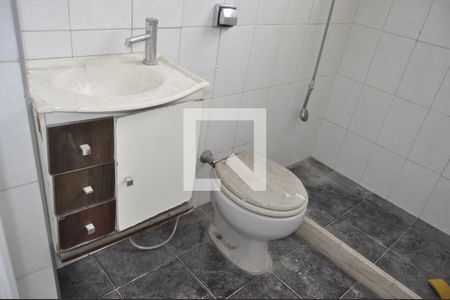 Banheiro de apartamento à venda com 2 quartos, 81m² em Sampaio, Rio de Janeiro