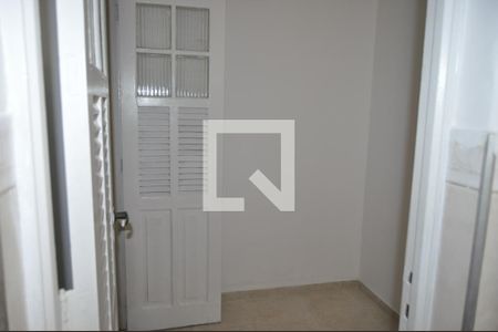 Quarto de Serviço de apartamento à venda com 2 quartos, 81m² em Sampaio, Rio de Janeiro