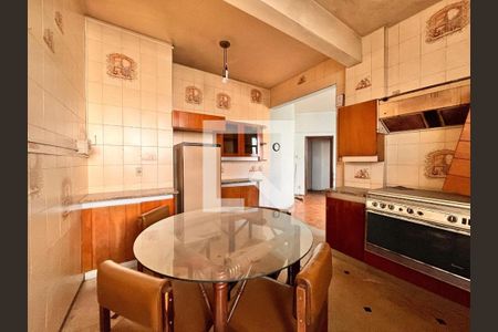 Apartamento à venda com 3 quartos, 152m² em Funcionários, Belo Horizonte