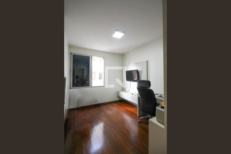 Apartamento à venda com 4 quartos, 162m² em Santo Antônio, Belo Horizonte