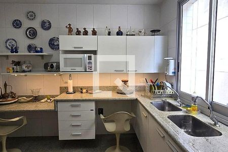 Apartamento à venda com 3 quartos, 104m² em Funcionários, Belo Horizonte