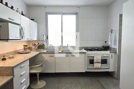 Apartamento à venda com 3 quartos, 104m² em Funcionários, Belo Horizonte