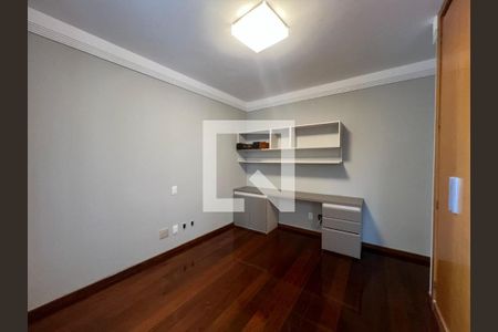 Apartamento à venda com 4 quartos, 200m² em Funcionários, Belo Horizonte
