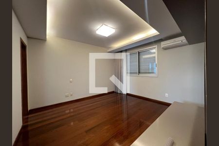 Apartamento à venda com 4 quartos, 200m² em Funcionários, Belo Horizonte