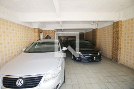 Garagem de casa para alugar com 4 quartos, 480m² em Olaria, Rio de Janeiro