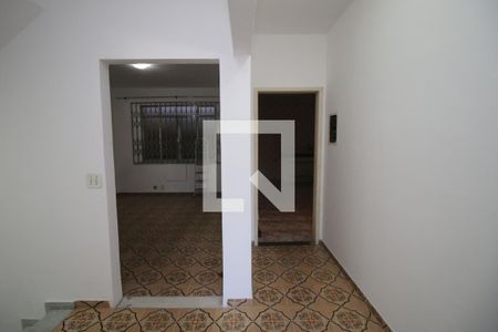 Ante sala de casa para alugar com 4 quartos, 480m² em Olaria, Rio de Janeiro