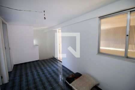 Sala 2º piso de casa para alugar com 4 quartos, 480m² em Olaria, Rio de Janeiro