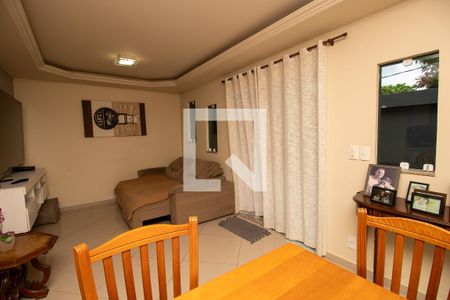 Sala de casa à venda com 3 quartos, 140m² em Vargem Grande, Rio de Janeiro