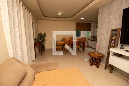 Sala de casa à venda com 3 quartos, 140m² em Vargem Grande, Rio de Janeiro