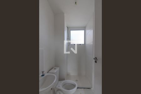 Banheiro de apartamento à venda com 2 quartos, 41m² em Ipanema, Porto Alegre