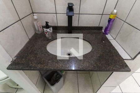 Banheiro de casa para alugar com 3 quartos, 162m² em Conjunto Residencial José Bonifácio, São Paulo